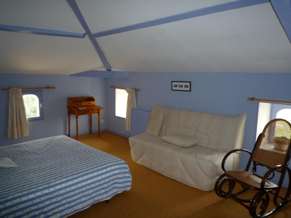 Au Bon Accueil Bed & Breakfast Jonzac Cameră foto